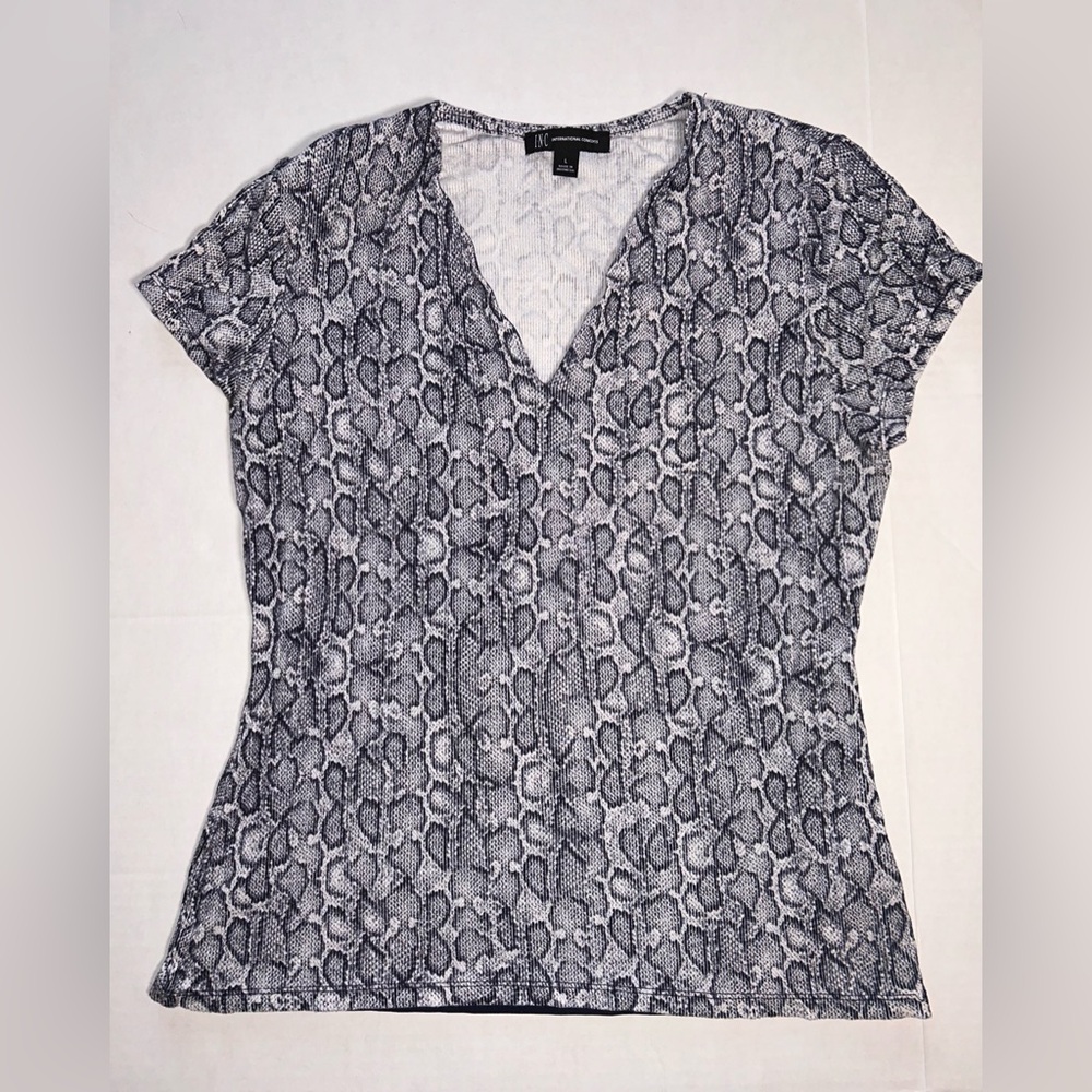 Women's Y2K INC Gray Blue Snake Print V Neck Top